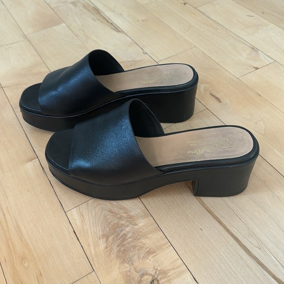 Seychelles Black Sandal low heel - Picture 2 of 4